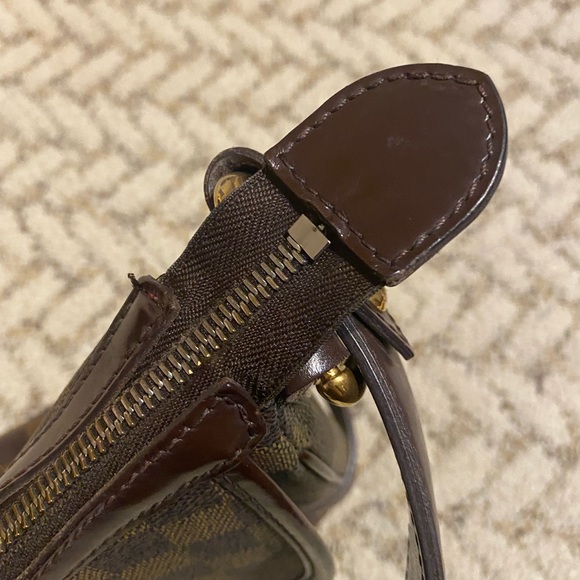 Louis Vuitton shoulder bag - Picture 9 of 13